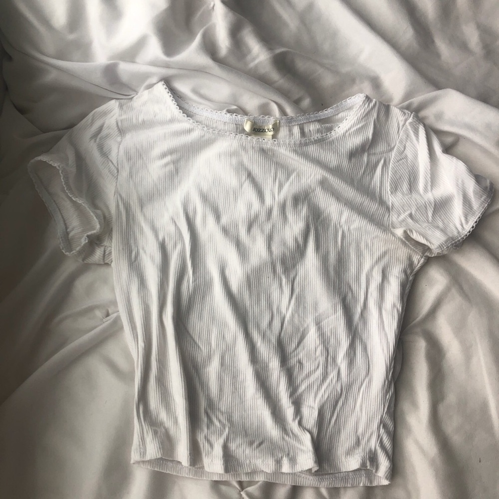 white lace trimmed tee